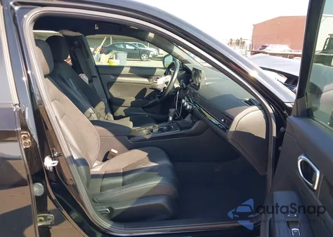 2024 Honda Civic Sport z USA, uszkodzony, nr VIN 2HGFE2F50RH582136